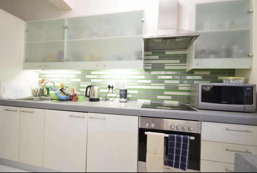 2 Bedroom Property for Sale in Sea Point Western Cape